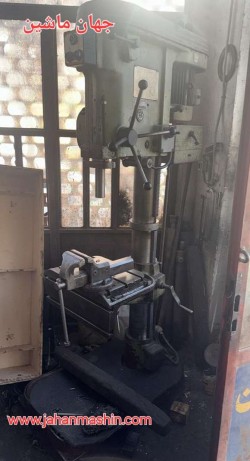 دریل ستونی ۳۲ تبریز تمیز و استارت 
(اطلاعات ثبت شده از سایت جهان ماشین میباشد(www.jahanmashin.com ))